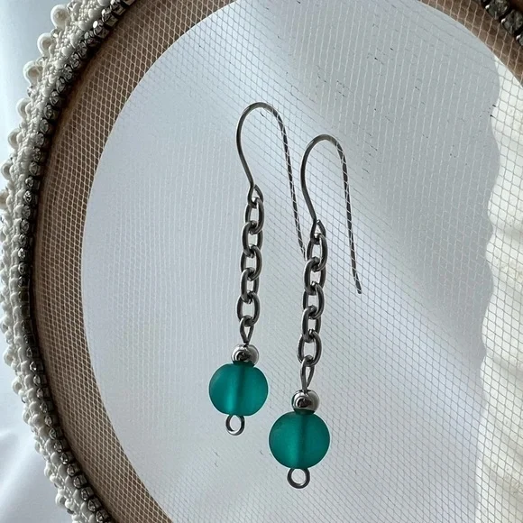 BLUE-GREEN Sea Glass Beaded Stainless Steel Chain Earrings - Picture 5 of 12